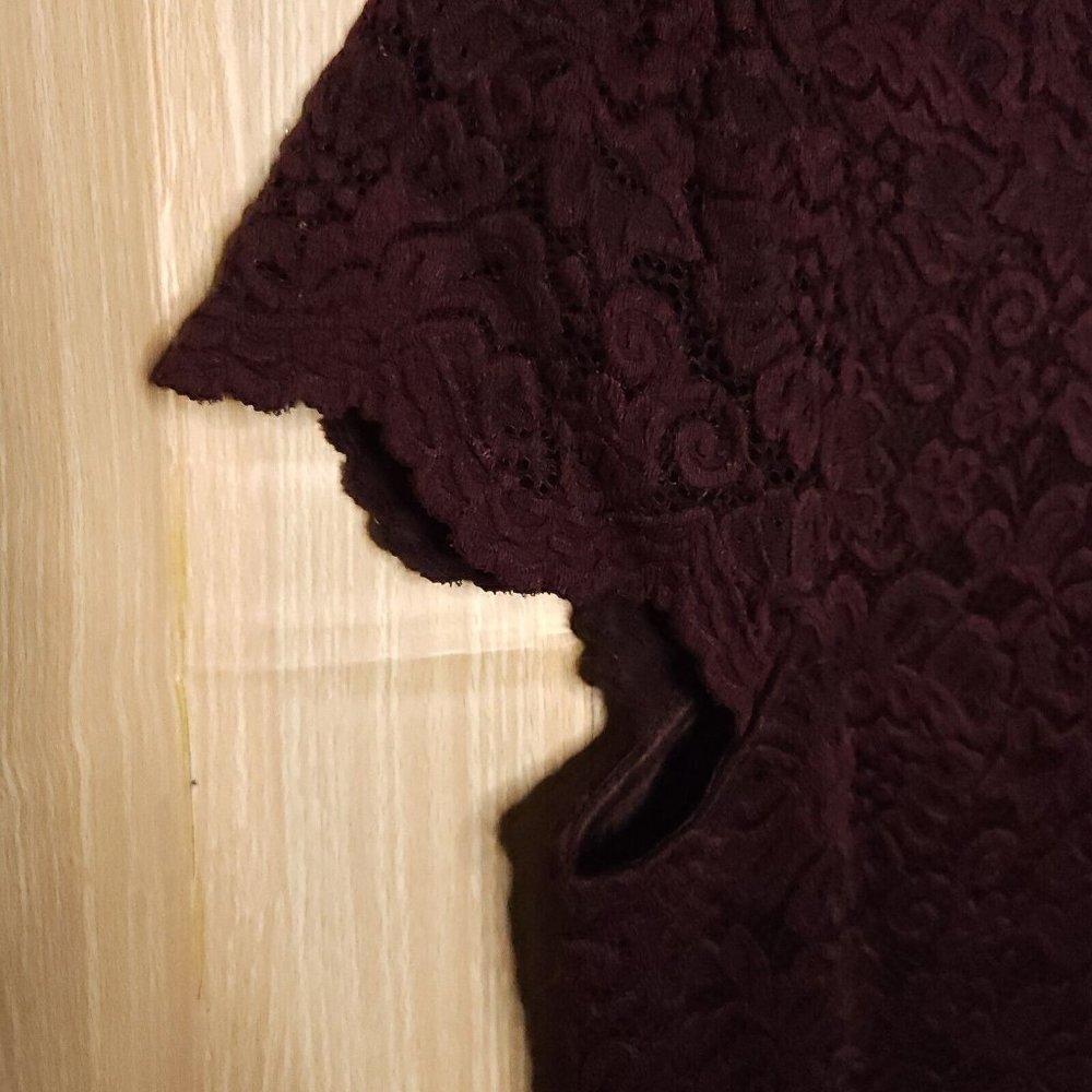 Philosophy Womens New Maroon Purple Black Lace Stretchy Top Large - Picture 3 of 6
